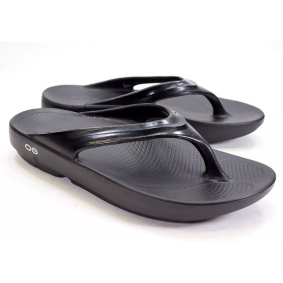 OOFOS OOlala recovery sandal black patent, 8 - Picture 10 of 10